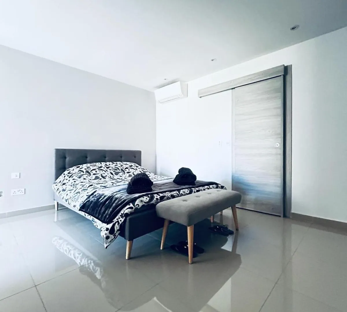St Julians 3Br Luxury Apartment Сент Джулианс